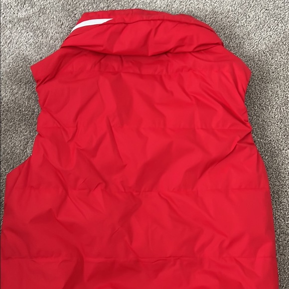 Bench woman’s size large vest - Picture 2 of 3